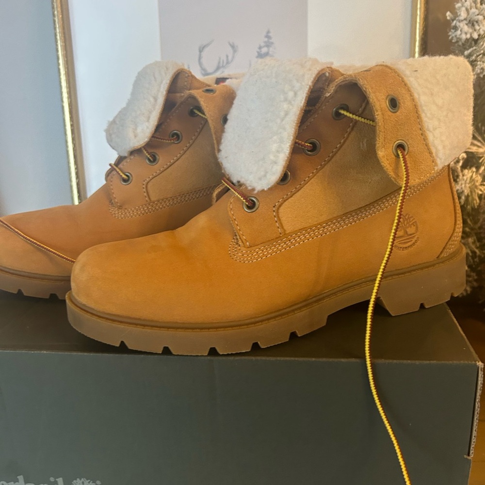 Timberland Sherpa Boots size 8.5